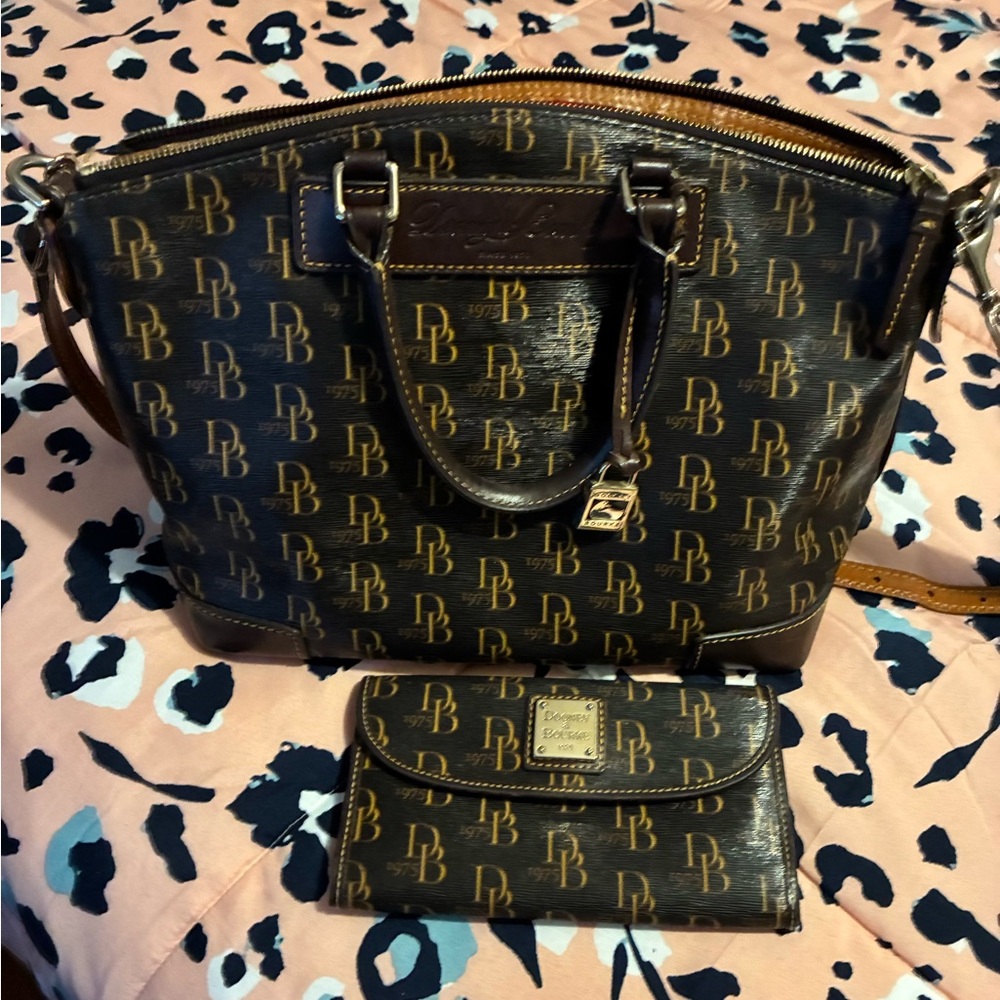 🤎Dooney & Bourke Monogram Set🤎